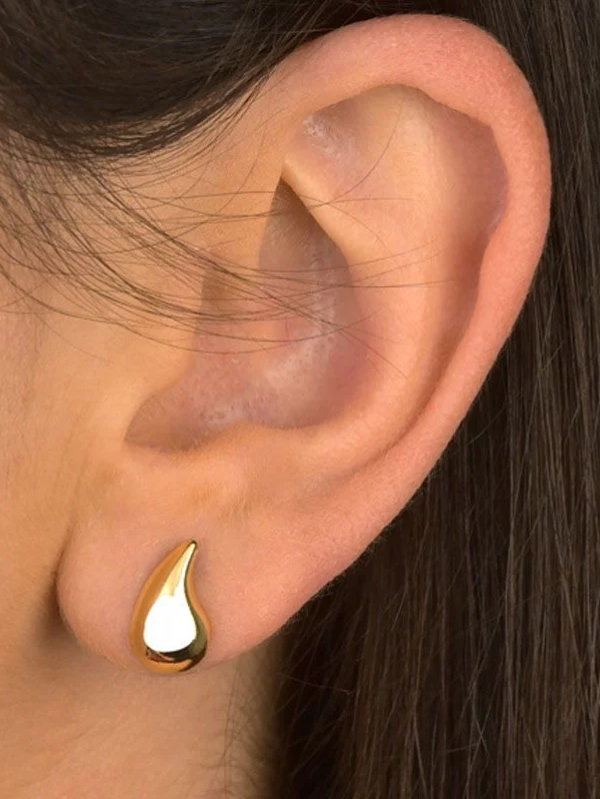 Brinco Virgula folheado a ouro