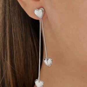 Brinco Fio com pingente coração prata