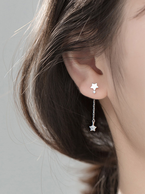 Brinco Fio com pingente de estrela