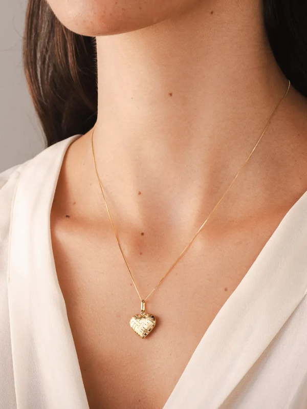 Pingente de Ouro 18k Coração com Frisos